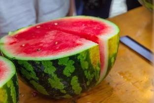 大学吃瓜事件,揭秘校园里的“瓜田”风云