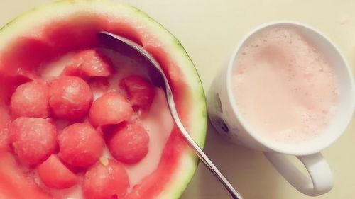 听导游吃瓜,旅游背后的趣味故事