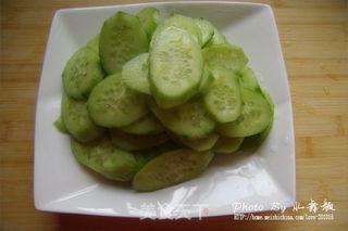 饭后吃小乳瓜,消食解腻的清新选择