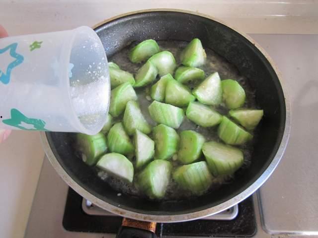 会长吃瓜中药,中药养生新风尚