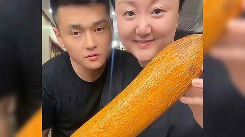 老哥吃瓜表情视频