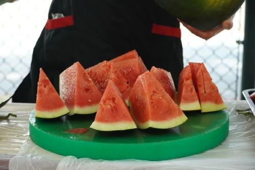 工作吃瓜捞,揭秘办公室里的“捞金术”