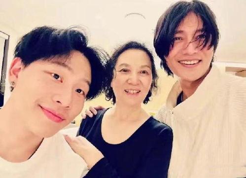 呱妈妈吃瓜,揭秘娱乐圈幕后故事