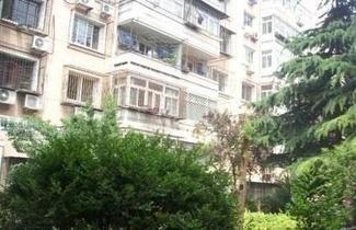 吃瓜的天堂小区,小区里的欢乐时光与邻里温情