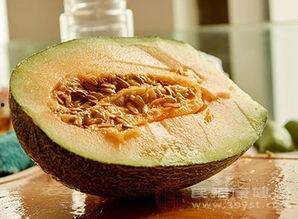 哈密瓜那些人不宜吃,哪些人群不宜食用，了解健康饮食禁忌